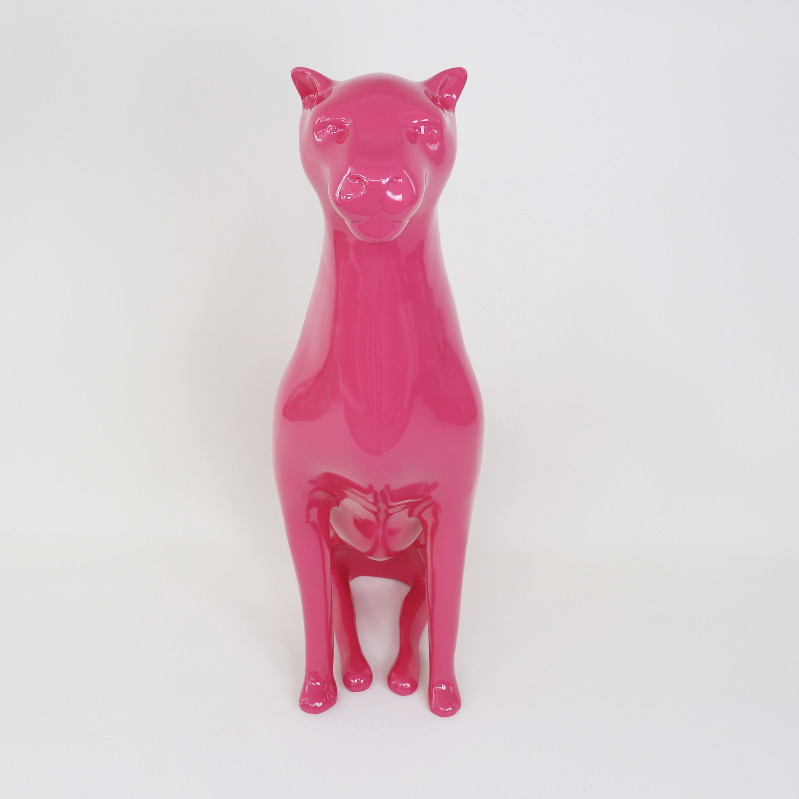 statua pantera fucsia