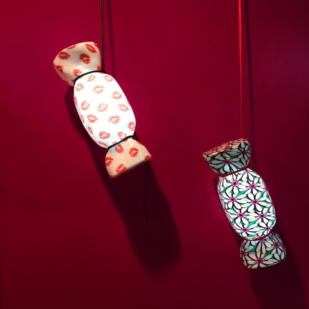 caramelle luminose pattern fiori e baci appese