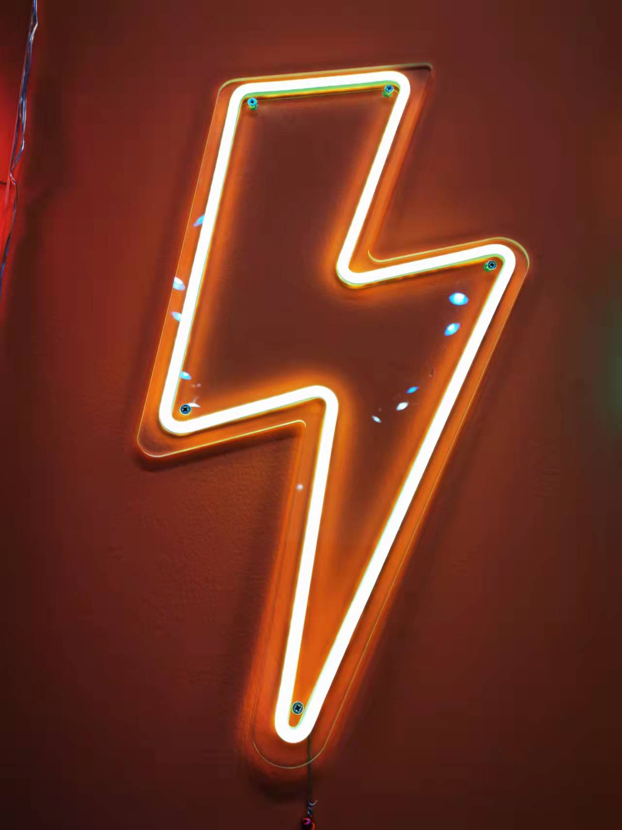 insegna led fulmine