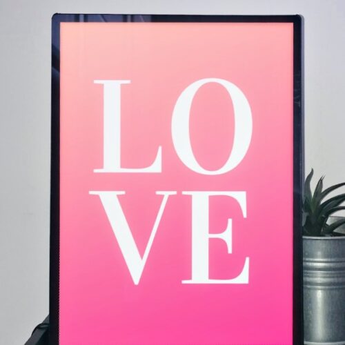 cornice luminosa love