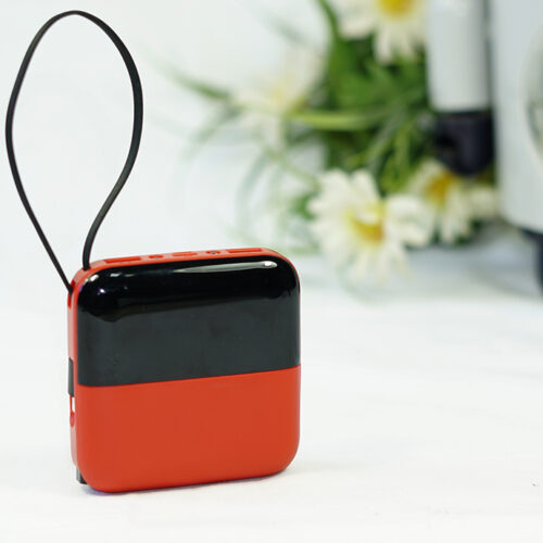 power bank minibox di colore rosso