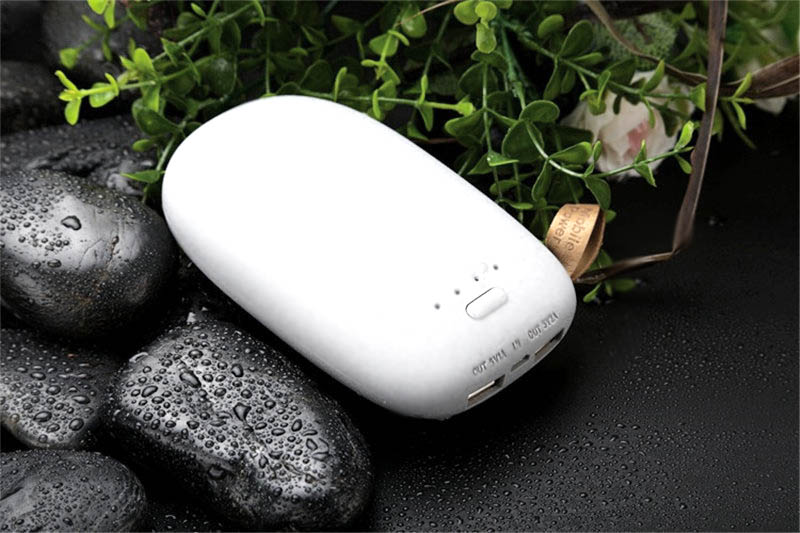 powerbank_sasso bianco_prodotto powerbank singola bianca a forma di sasso